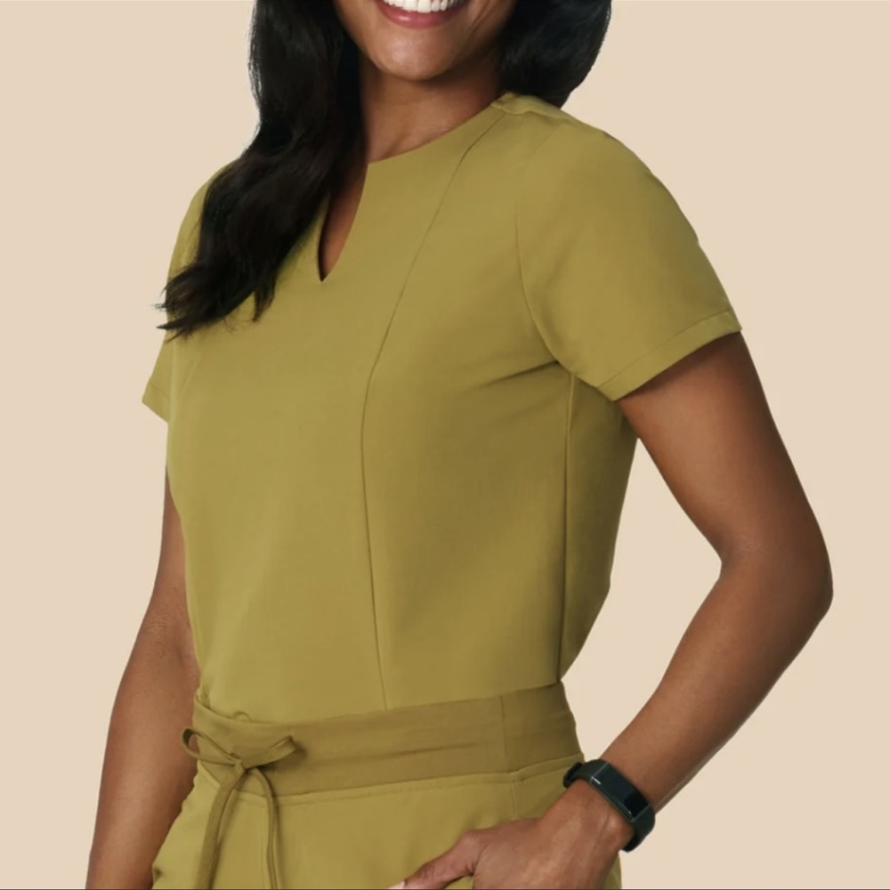Mandala XS scrub top and bottom. Brand new.